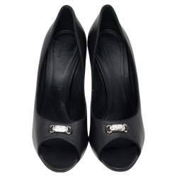 Pre Owned Gucci Black Leather Logo Plaque Open Toe Pumps Size 40