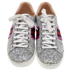 مملوكة مسبقًا حذاء رياضي غوتشي منخفض من أعلى ويب أيس جلد وغليتر فضي مقاس 38