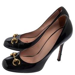 مملوكة مسبقًا Gucci Black Patent Leather Horsebit Pumps Size 39