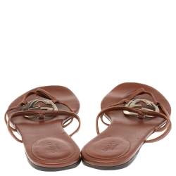 مملوكة مسبقًا صندل فلات إصبع غوتشي جلد جي جي بيج مقاس 40