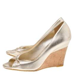 Pre Owned Gucci Metallic Gold Leather Cyprus Cork Wedge Open Toe Pumps Size 37.5