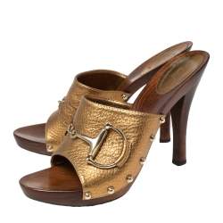 مملوكة مسبقًا صندل سلايد غوتشي أيكون بيت جلد برونزي مقاس 41