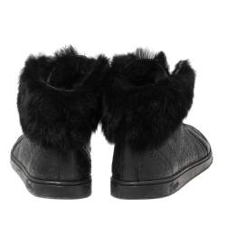 مملوكة مسبقًا حذاء رياضي غوتشي كادا جلد غوتشيسيما أسود حواف فرو عنق مرتفع مقاس 38.5