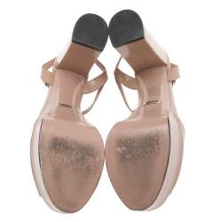 Pre Owned صندل غوتشي هورسبيت جلد بيج لامع بحزام للكاحل نعل سميك مقاس 39