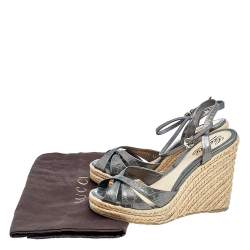 مملوكة مسبقًا Gucci Grey Microguccissima Patent Leather Penelope Espadrille Wedge Sandals Size 36