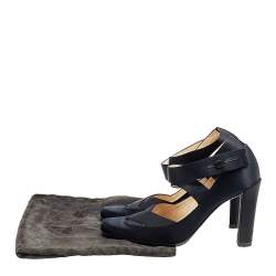 مملوكة مسبقًا Gucci Vintage Black Satin Ankle Strap Pumps Size 38