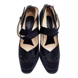 مملوكة مسبقًا Gucci Vintage Black Satin Ankle Strap Pumps Size 38