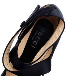 مملوكة مسبقًا Gucci Vintage Black Satin Ankle Strap Pumps Size 38