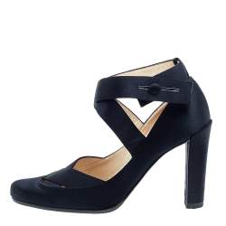 مملوكة مسبقًا Gucci Vintage Black Satin Ankle Strap Pumps Size 38