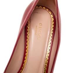 مملوكة مسبقًا حذاء كعب عالى غوتشي مقدمة مدببة فيونكة كوين مارغريت جلد أحمر مقاس 38.5