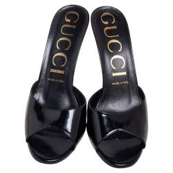Pre Owned صندل سلايد غوتشي جلد لامع أسود مقدمة مفتوحة مقاس 39.5