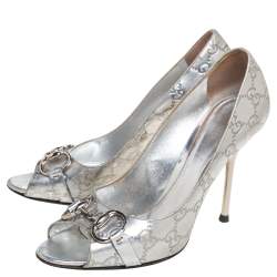 Gucci Silver Leather Horsebit Peep-Toe Pumps Size 39 