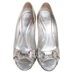 Gucci Silver Leather Horsebit Peep-Toe Pumps Size 39 