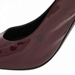 Pre Owned Gucci Burgundy Patent Leather Peep Toe Slingback Sandals Size 37.5