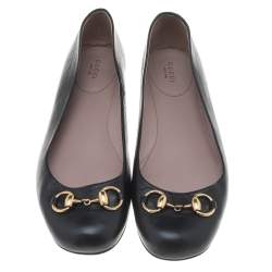 مملوكة مسبقًا حذاء باليرينا فلات غوتشي هورسبيت جلد أسود مقاس 40