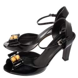 مملوكة مسبقًا Gucci Black Patent Leather Bamboo Bow Peep-Toe Ankle-Strap Sandals Size 37.5 