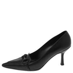 مملوكة مسبقًا Gucci Black Leather Horsebit Pointed Toe Pumps Size 38.5