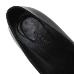 مملوكة مسبقًا Gucci Black Leather Horsebit Pointed Toe Pumps Size 38.5