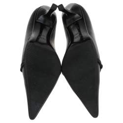 مملوكة مسبقًا Gucci Black Leather Horsebit Pointed Toe Pumps Size 38.5