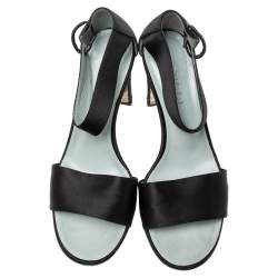 مملوكة مسبقًا Gucci Black Satin Ankle Strap Sandals Size 37