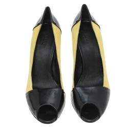 Pre Owned Gucci Yellow/Black Suede And Patent Leather Peep Toe Pumps Size 39.5