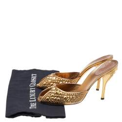 Pre Owned صندل سلايد غوتشي جلد مرصع ذهبي مقدمة مفتوحة مقاس 39.5