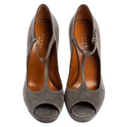 Pre Owned Gucci Grey Suede Peep-Toe Platform T-Strap Sandals Size 38