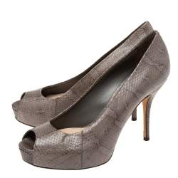 Gucci Grey Snakeskin Leather Peep-Toe Platform Pumps Size 38