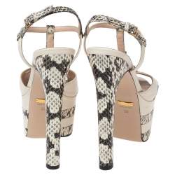 Pre Owned صندل غوتشي إنجل جلد وجلد ثعبان مائي بني / بيج مقدمة مفتوحة ونعل سميك ترصيع سبايك مقاس 36