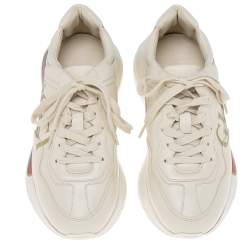 مملوكة مسبقًا Gucci Off White Leather Rhyton Sneaker Size 37.5