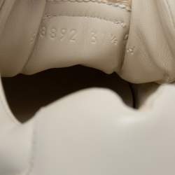 مملوكة مسبقًا Gucci Off White Leather Rhyton Sneaker Size 37.5