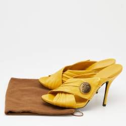 مملوكة مسبقًا صندل سلايد غوتشي هيستريا جلد أصفر سيور مقاس 37.5