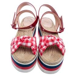 مملوكة مسبقًا صندل إسبادريل غوتشي صفير جلد لامع وقماش جينغام ثلاثي اللون بنعل سميك مقاس  42