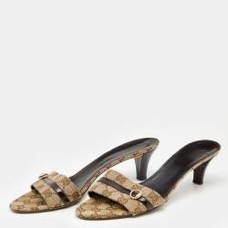 Pre Owned صندل سلايد غوتشي جلد لامع وكانفاس جي جي بني/ بيج بحافة مقاس 42