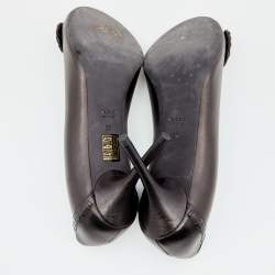 Pre Owned حذاء كعب عالي غوتشي جلد أسود مزين هورسبيت مقدمة مفتوحة مقاس 38