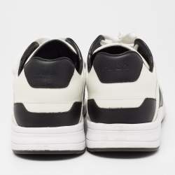 مملوكة مسبقًا حذاء رياضي غوتشي جي جي متداخلة جلد أبيض/أسود برباط عنق منخفض مقاس 38.5