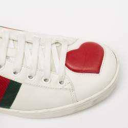 مملوكة مسبقًا حذاء رياضي غوتشي أيس جلد أبيض بقلب مقاس 38