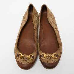 مملوكة مسبقًا حذاء باليرينا فلات غوتشي هورسبيت جلد وكانفاس جي جي بيج/بني مقاس 36