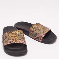 Pre Owned صندل سلايد فلات غوتشي كانفاس جي جي سوبريم مطبوع نقشة نمر متعدد الألوان مقاس 42