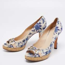 Gucci White/Blue Floral Print Canvas Horsebit Peep Toe Platform Pumps Size 40.5