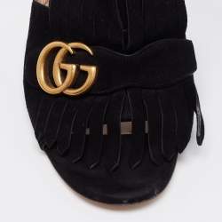 مملوكة مسبقًا صندل سلايد غوتشي GG مارمونت سويدي أسود بشراشيب مقاس 38
