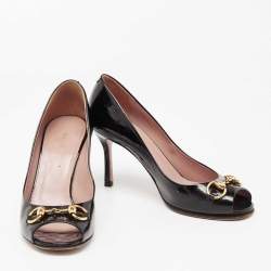 Pre Owned حذاء كعب عالي غوتشي جوليني جلد لامع ميكروغوتشيسيما أسود مزين هورسبيت مقدمة مفتوحة مقاس 37.5