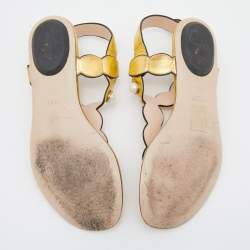 Pre Owned Gucci Gold Leather Faux Pearl Embellished Willow T Strap Flat Sandals Size 36.5