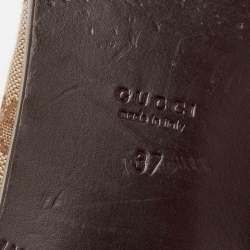 مملوكة مسبقًا Gucci Brown/Beige GG Canvas And Leather Horsebit Web Slip On Loafers Size 37