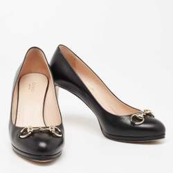 مملوكة مسبقًا حذاء كعب عالي غوتشي جلد أسود مزين بشعار هورسبيت مقاس39