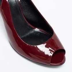 مملوكة مسبقًا Gucci Burgundy Patent Leather Peep Toe Slingback Sandals Size 39.5