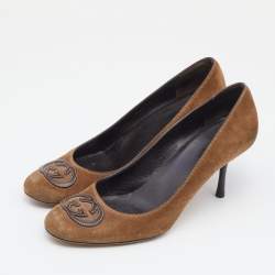 Pre Owned حذاء كعب عالي غوتشي سويدي بني مزين حرف جي متداخل مقدمة مستديرة مقاس 39.5