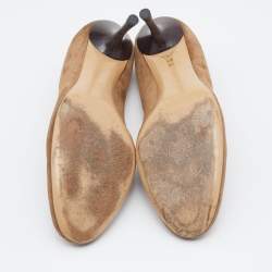 Pre Owned حذاء كعب عالي غوتشي سويدي بني مزين حرف جي متداخل مقدمة مستديرة مقاس 39.5