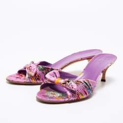 Pre Owned صندل سلايد غوتشي ساتان بنفسجي مورد مطبوع مقاس 41