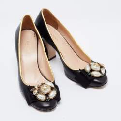 Pre Owned حذاء كعب عالي غوتشي مزين فيونكة مزخرف لؤلؤ ونحلة وجي جي كعب مربع سميك مقاس 36